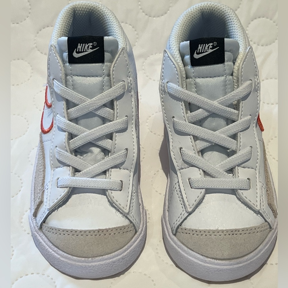Toddler girl Nike sneakers